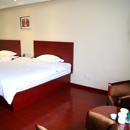 Greentree Inn Liaoning Dalian Development Zone Jinma Road Pedestrian Street Express Hotel Exteriör bild