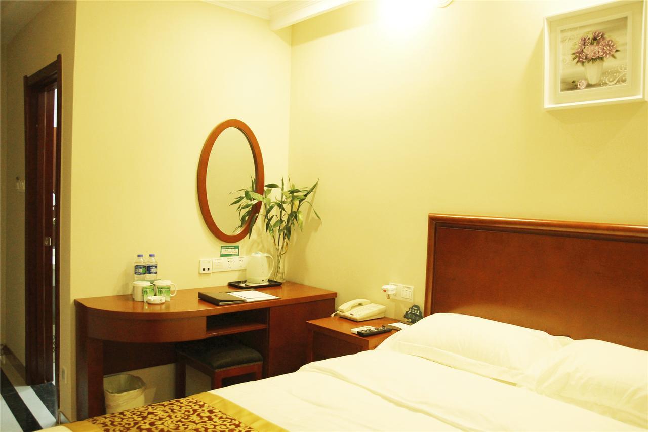 Greentree Inn Liaoning Dalian Development Zone Jinma Road Pedestrian Street Express Hotel Exteriör bild